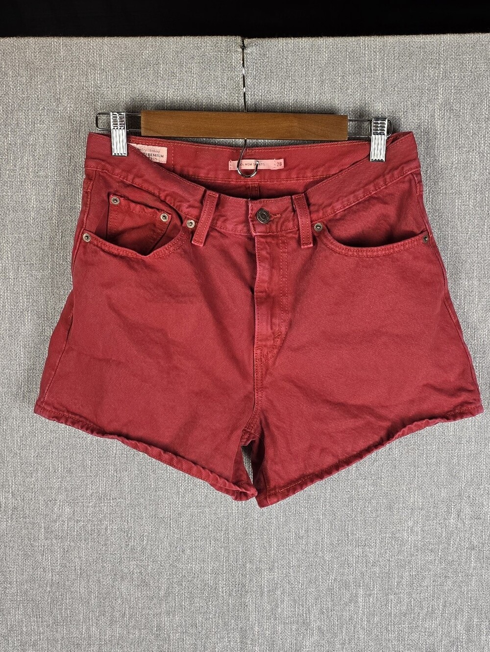 Levi's Premium 80s Mom Shorts Red Womens Sz 28